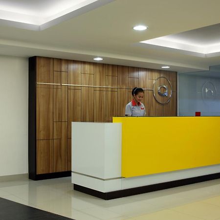 Amaris Hotel Thamrin City Джакарта Интериор снимка