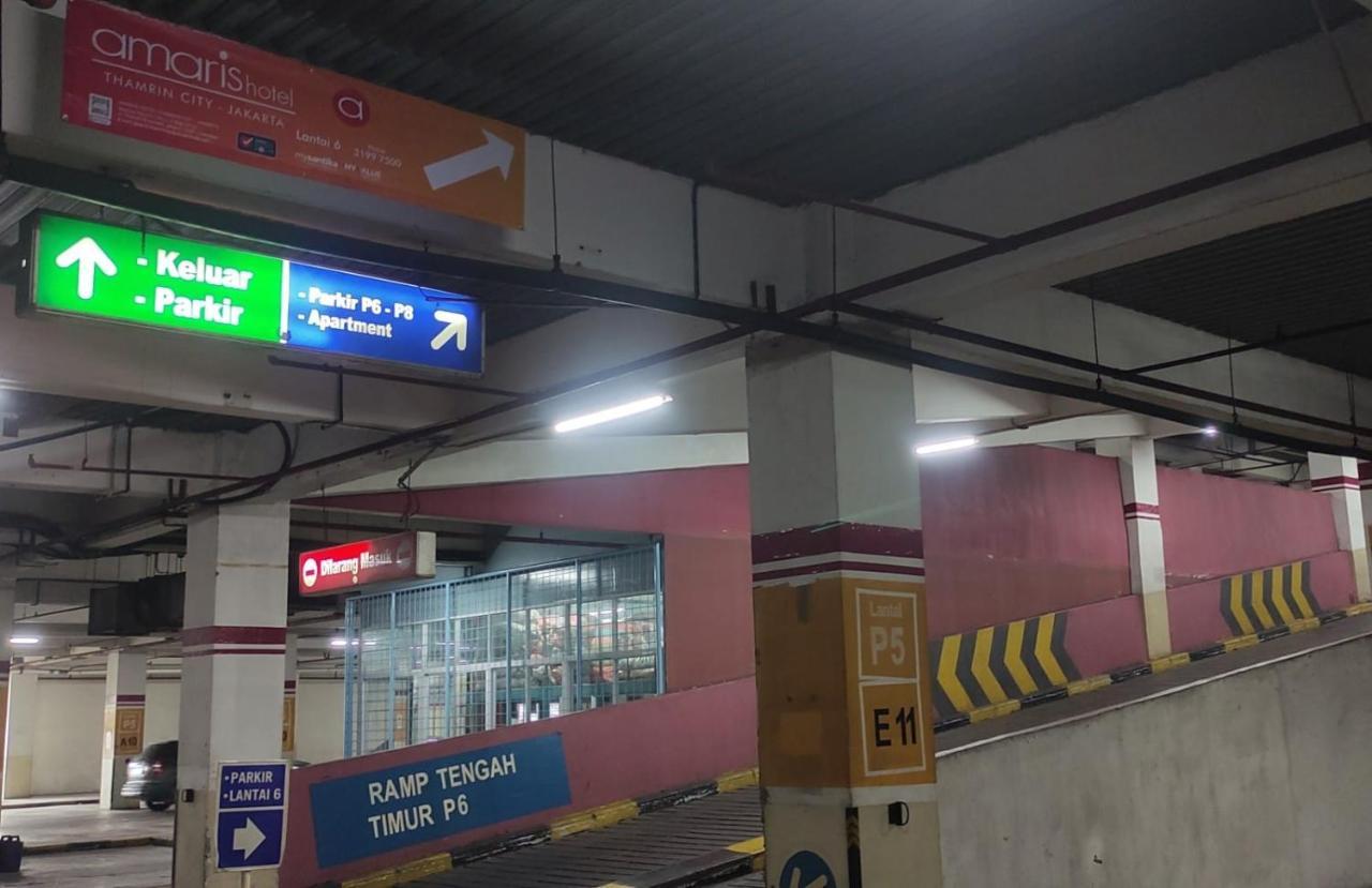Amaris Hotel Thamrin City Джакарта Екстериор снимка
