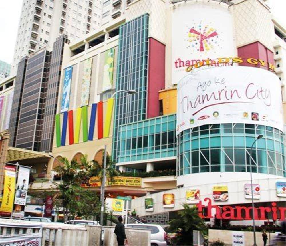Amaris Hotel Thamrin City Джакарта Екстериор снимка