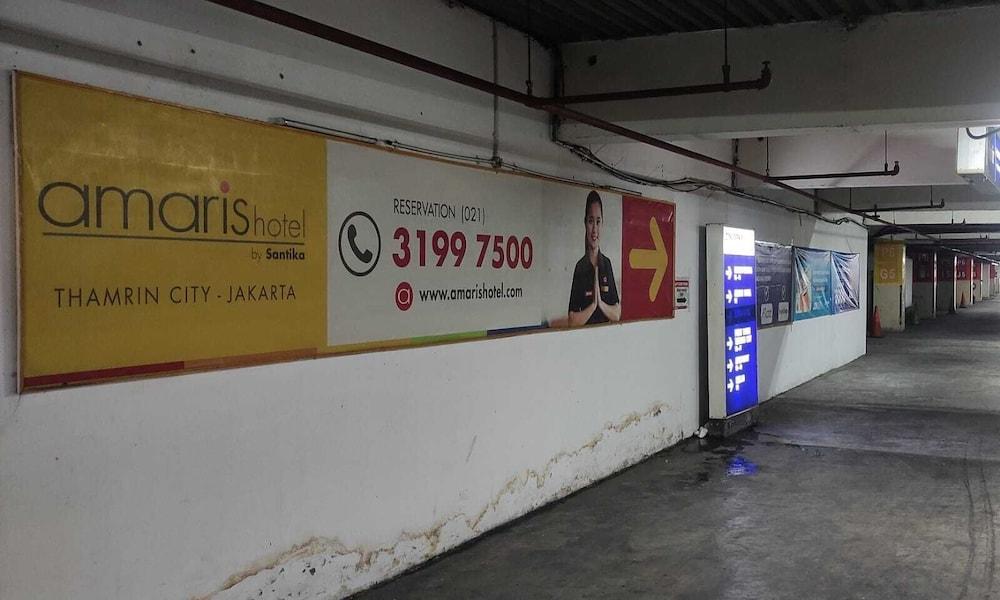 Amaris Hotel Thamrin City Джакарта Екстериор снимка