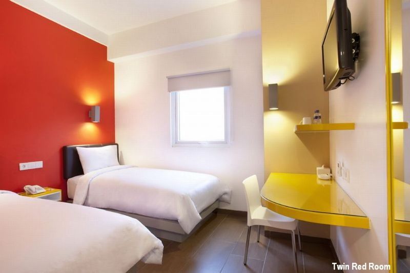 Amaris Hotel Thamrin City Джакарта Екстериор снимка