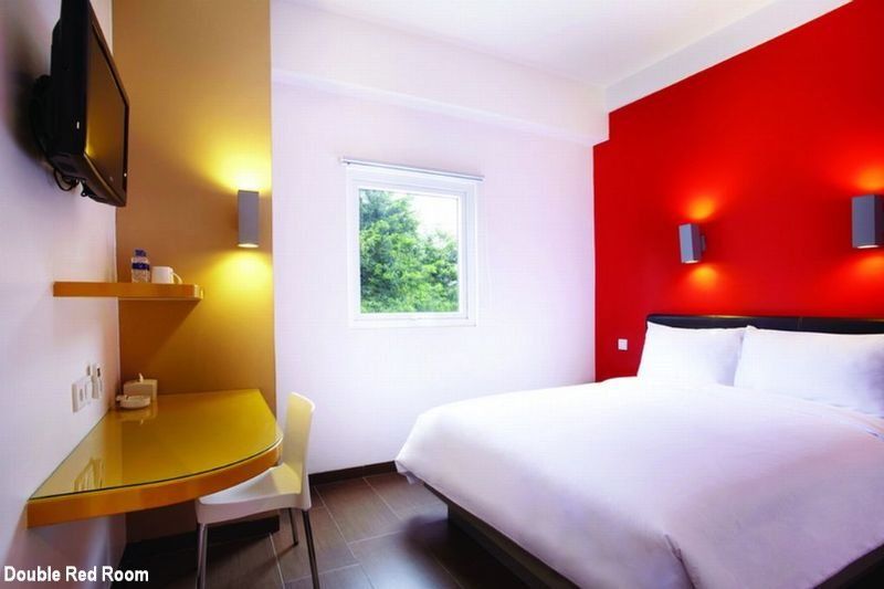Amaris Hotel Thamrin City Джакарта Екстериор снимка